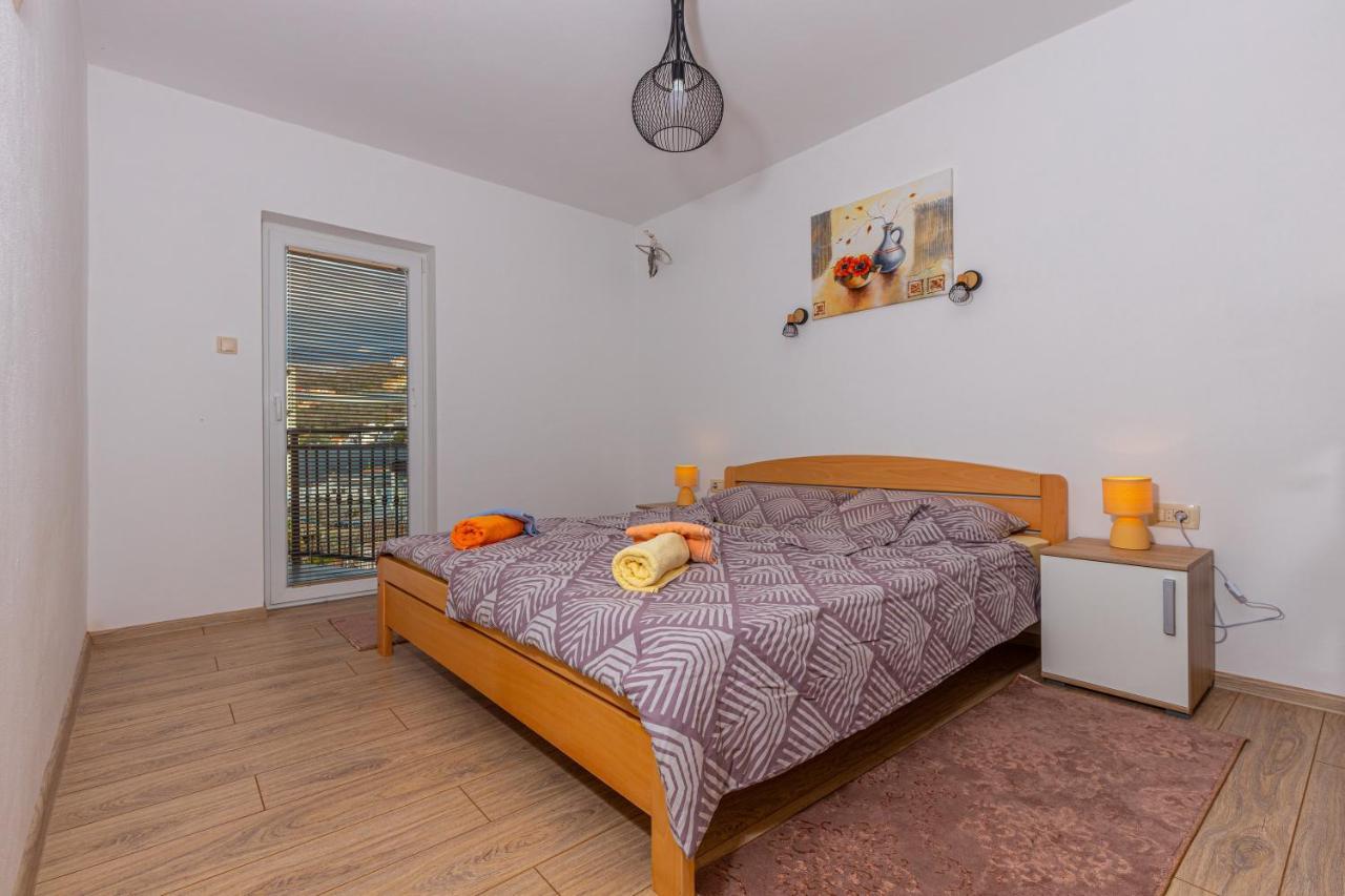 Apartman Šare Crikvenica Bagian luar foto