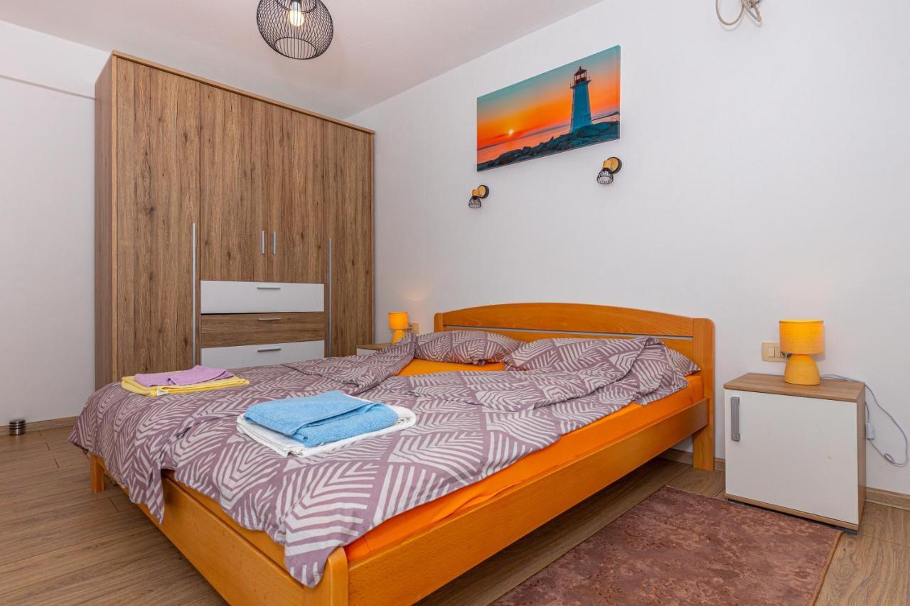 Apartman Šare Crikvenica Bagian luar foto