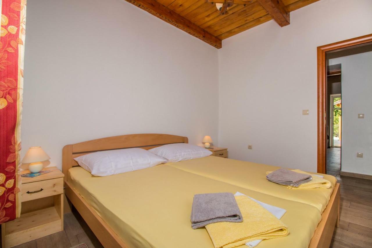 Apartman Šare Crikvenica Bagian luar foto