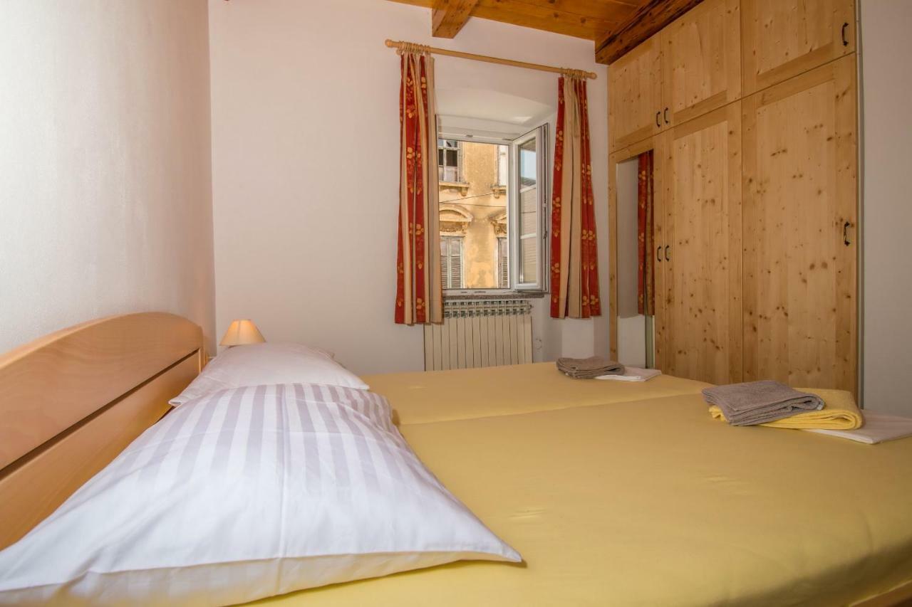 Apartman Šare Crikvenica Bagian luar foto