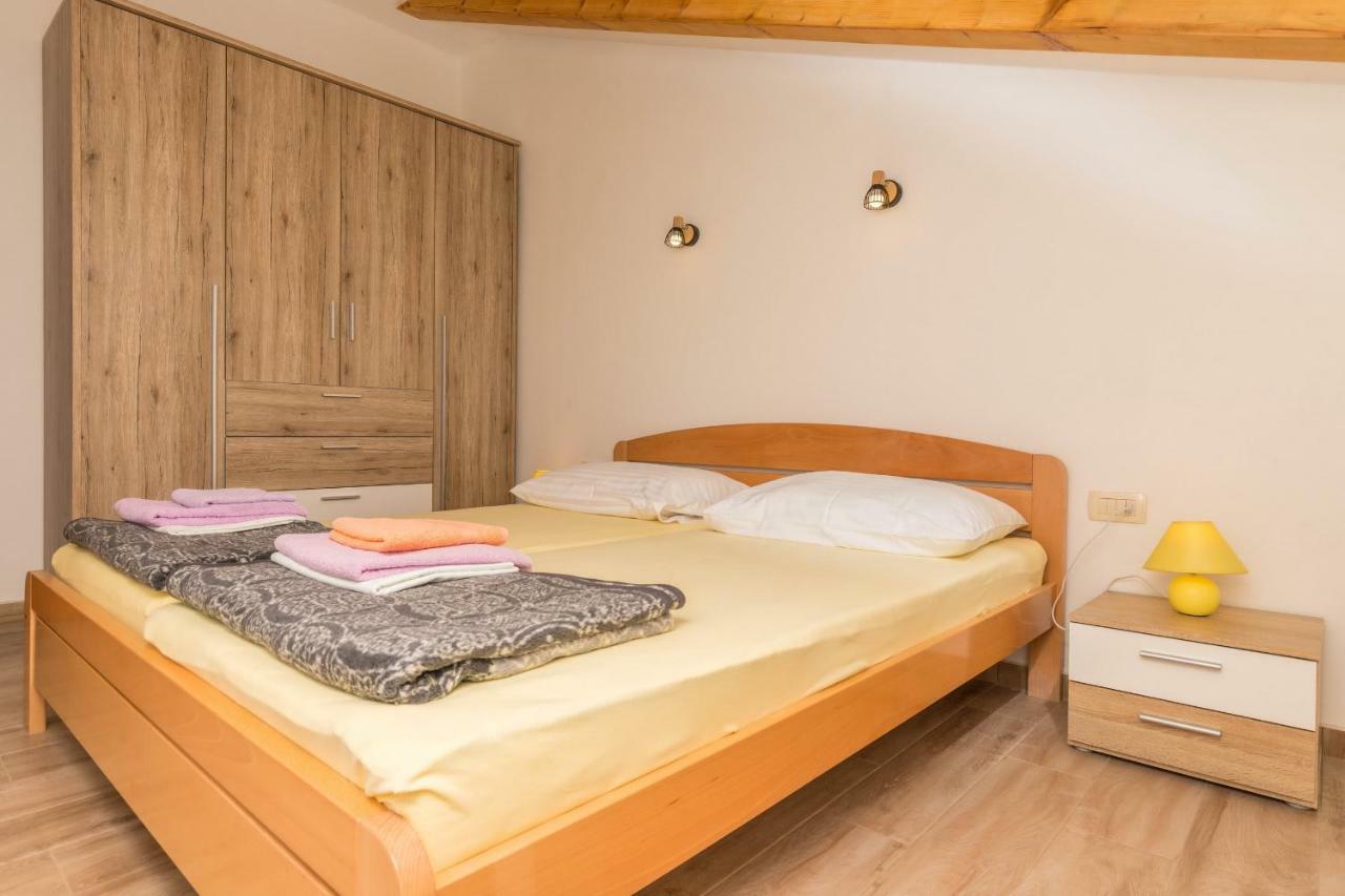 Apartman Šare Crikvenica Bagian luar foto