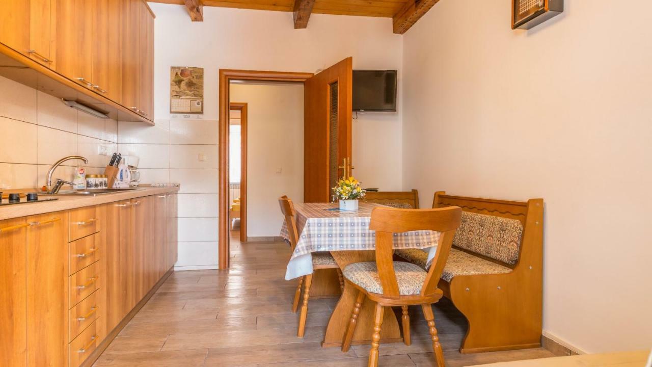 Apartman Šare Crikvenica Bagian luar foto